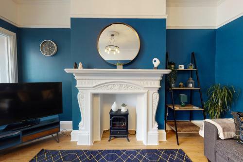 No.10 Seaside Apartment - Ground Floor, Sleeps 6