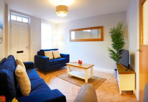 Charming 4-bed Townhouse On South Cliff