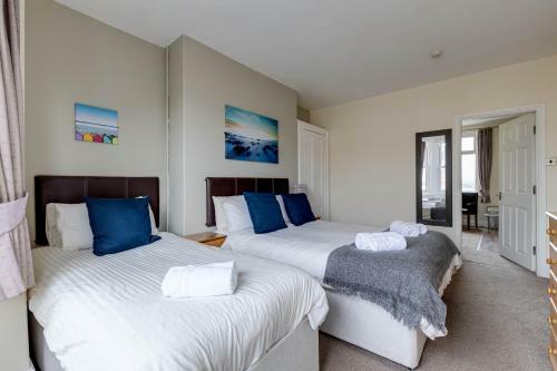 45 The Square Holiday Apartments