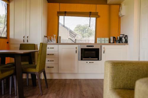Hencote Vineyard Glamping Village