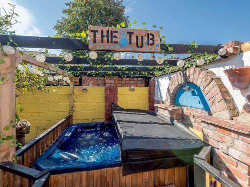 Tufty's Place-uk31419