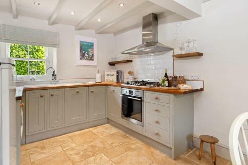 Caswell Cottage