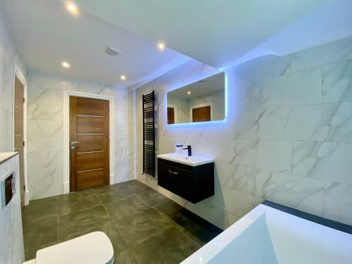 Exclusive Two Bedroom Apartment
