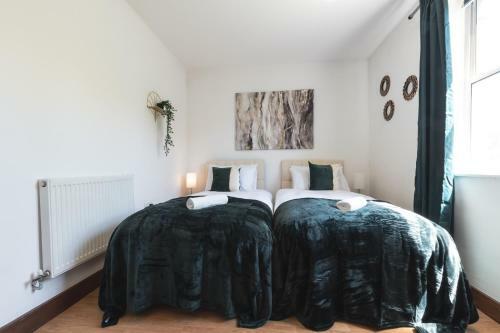 Tsavorite - 2 Bedroom Apartment Sleeps 5