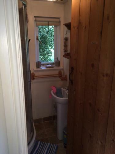 Lovely 2-bed Cottage In Southampton