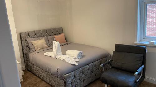 Alder En-suite Self Catering With Private Shower 3