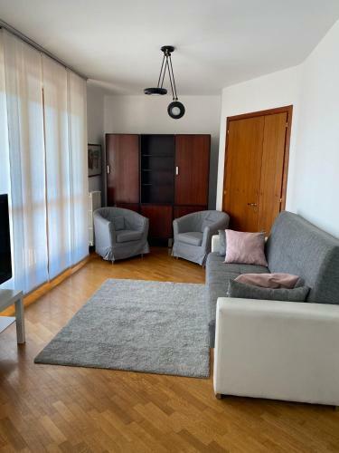Hostal Bedandbreakfast Eni Torri Lombarde San Donato Bbqueen