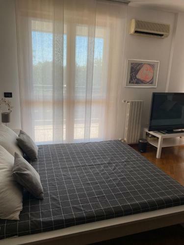 Hostal Bedandbreakfast Eni Torri Lombarde San Donato Bbqueen