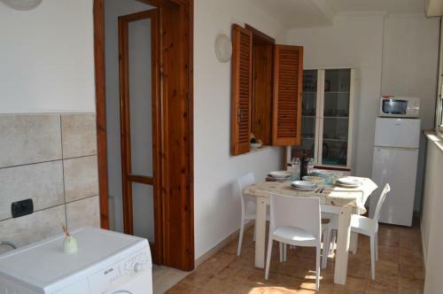 Casa Con Clima Per 6 San Foca Ll79