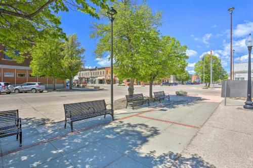 Peaceful Chadron Apartment In Historic Hotel!