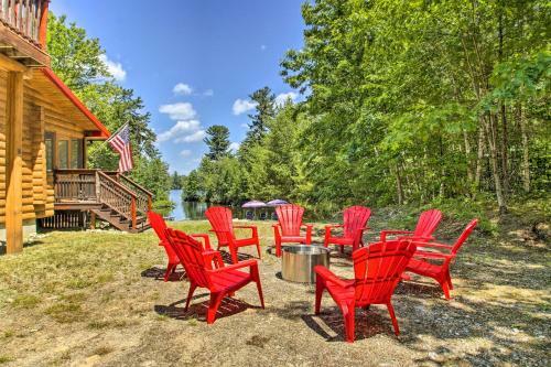 Waterfront Log Cabin With Hot Tub And Fire Pit!