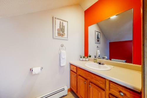 White Mountain Retreats
