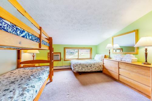 White Mountain Retreats