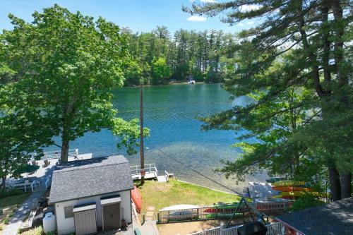 Lake Winnisquam Retreats