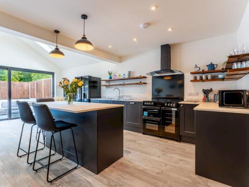 Pass The Keys Gorgeous Spacious 3 Bedroom Bungalow