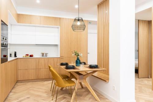 Royal Beach Apartment - Sshousing