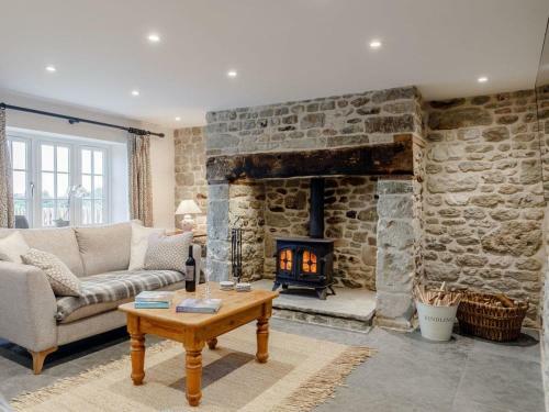 Olde Oak Cottage