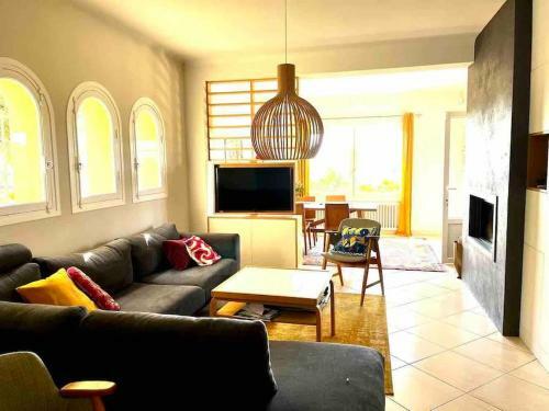 Charming 5 Bedroom Family Villa With Pool