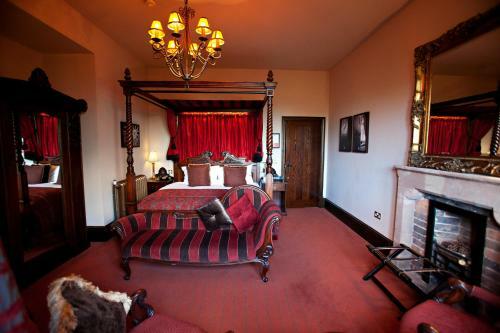 Hotel Peckforton Castle