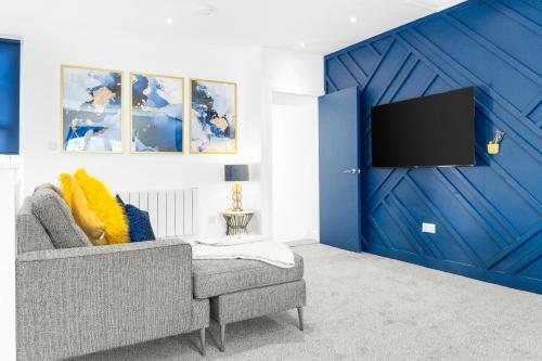 The Woodfield - Stunning Modern 2 Bed Apartment