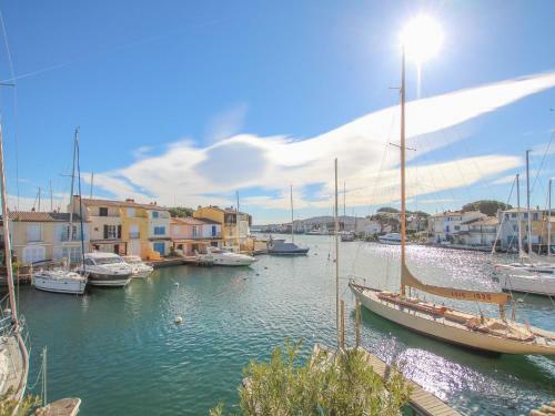 Inviting Holiday Home In Port Grimaud With Balcony