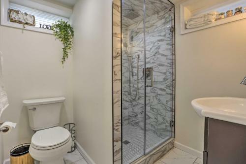 Apartamento Saddle Brook Studio With Patio, Modern Interior