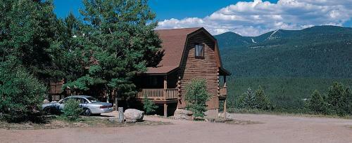 Entire Charming Cabin With Lake And Mountain View