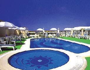Landmark Summit Hotel