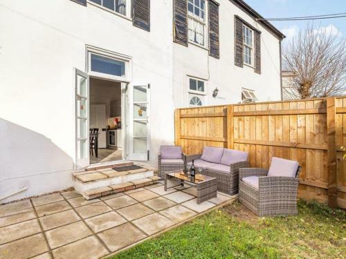 Lovely Villa 2 King 2 Singles 1double Sofa Bed