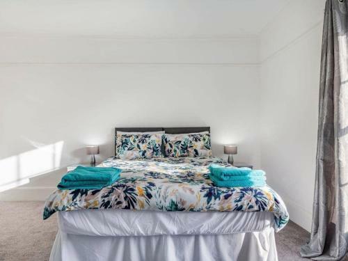 Lovely Villa 3 Kings 1double Sofa Bed