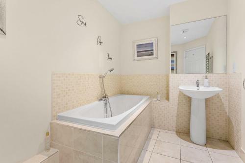 Apartamento Sovereign House - Close To Harbour With Parking