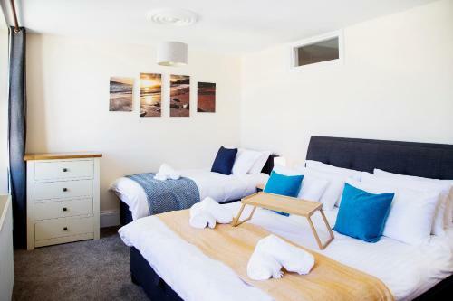 Cosy Harbourside Inn