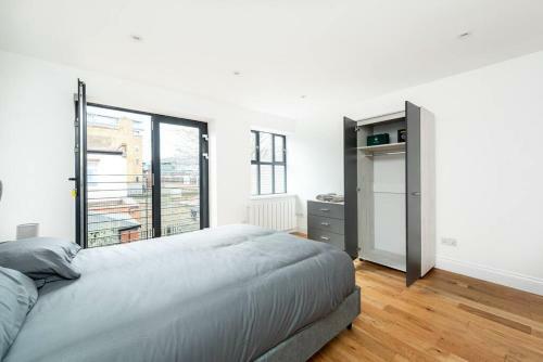 Gorgeous Modern Apartment Br2