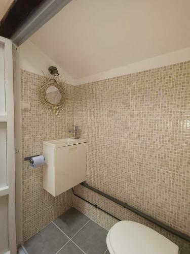 Apartamento Cosy Duplex For 4 In Giens With Parking