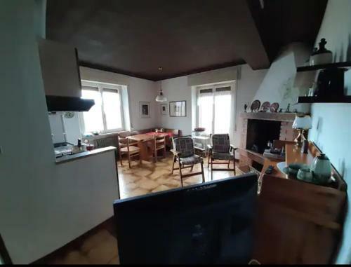 Warm, Nice & Lake-view Apartment With Privat Park