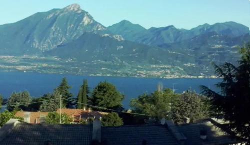 Warm, Nice & Lake-view Apartment With Privat Park
