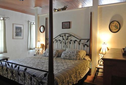 Posada Inn At The L C Ranch