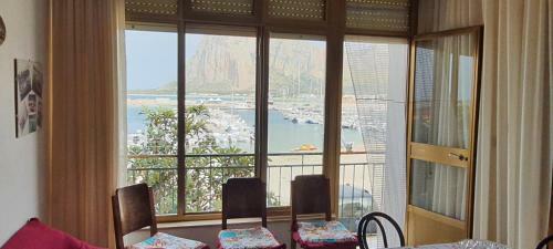 Blue Sea Apartment
