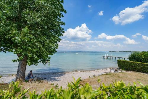 Lake Apartment Primea