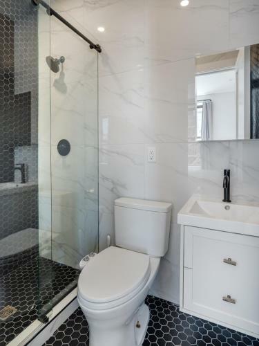 Apartamento Gorgeous + Modern Three-bedroom Flat!