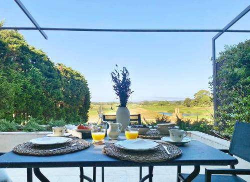 Apartamento Stunning Views In Golf Emporda