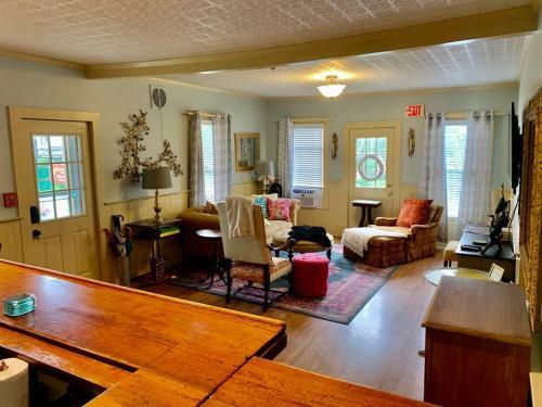 The Historic Phoenix Inn, Cooperstown