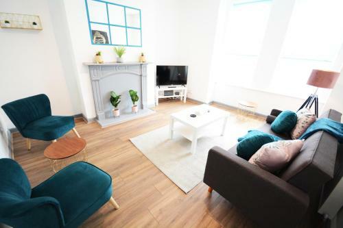 Sherlock House - Stylish Home Sleeping Up To 6