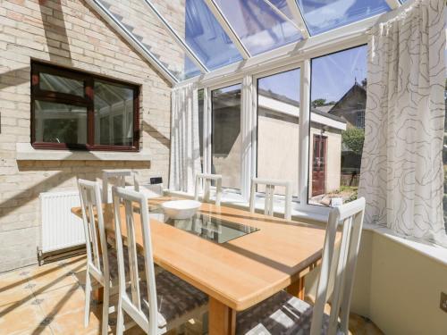 2 Heath Cottages