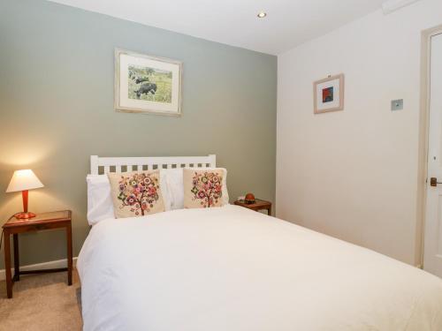2 Heath Cottages