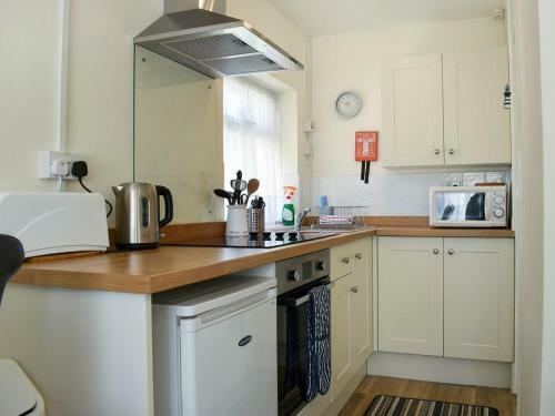 Summer Lodge Bungalow 1 - Uk30628
