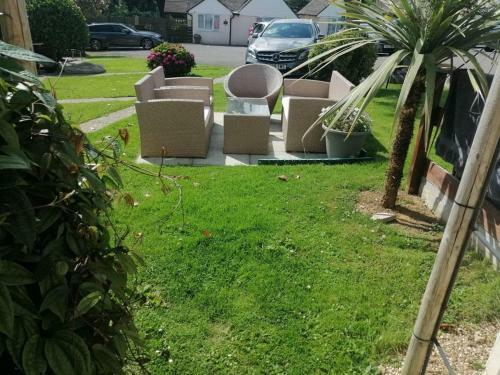 B Bungalow 17 - Uk30640