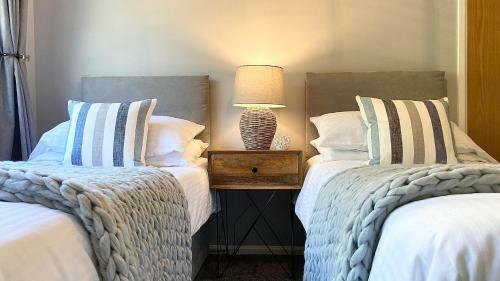 Looe With A View - Entire Apartment With Free Allocated Parking