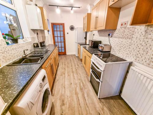 * Ipswich Suffolk Contractor Holiday Short Stay *