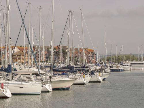 Townbridge Apartment